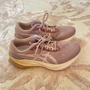 ASICS Novablast 3 Running Shoes - W9.5